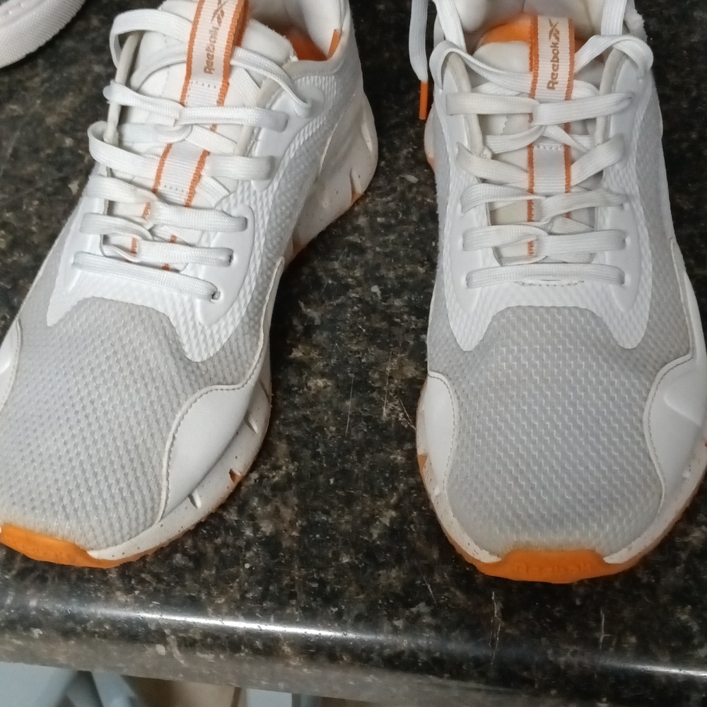 Shoes - Picture 4 of 4